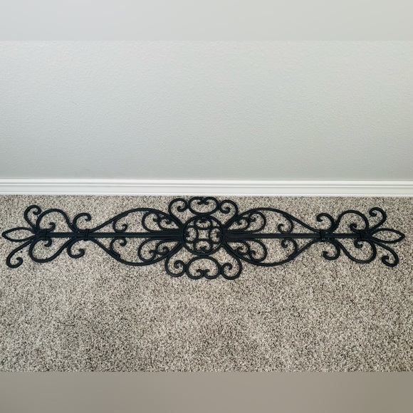 Beautiful Wrought Iron Metal Wall Decor Shabby Chic Home Drapery Crown LARGE - Picture 2 of 6